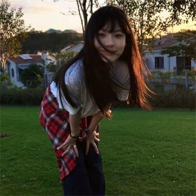 滑板少年